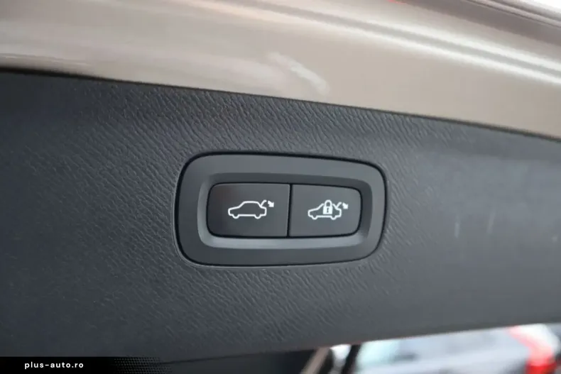 Volvo XC90 din 2022 cu 49.411 km - oferta VOL186532 - foto 25