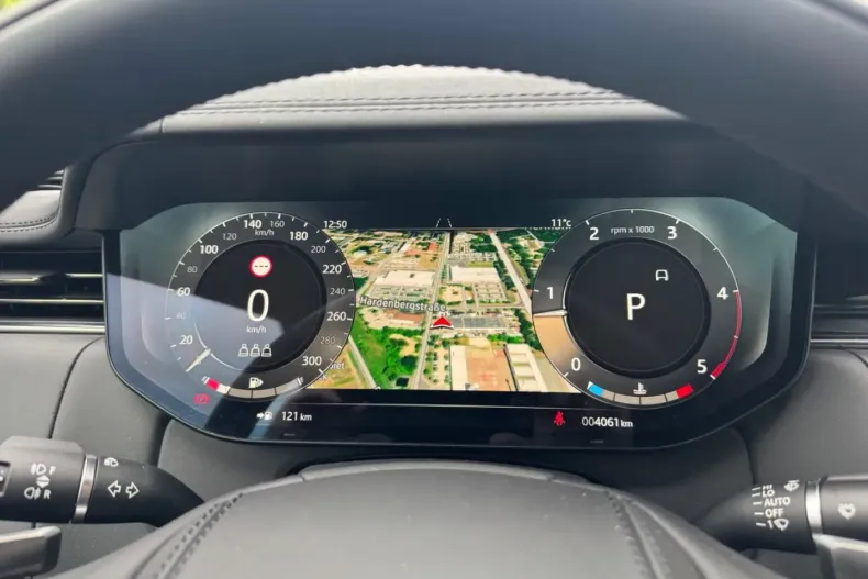 Land Rover Range Rover din 2024 cu 4.000 km - oferta LAN186535 - foto 10