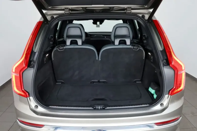 Volvo XC90 din 2022 cu 43.405 km - oferta VOL186536 - foto 27