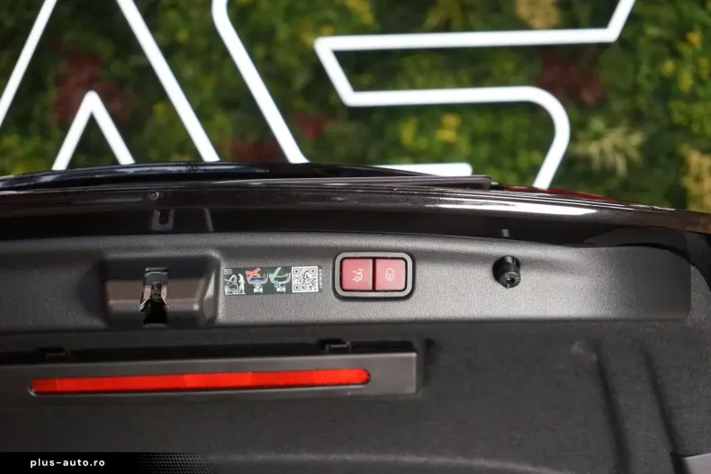 Mercedes-Benz C 43 AMG (Clasa C) din 2024 cu 11.095 km - oferta MER186541 - foto 18