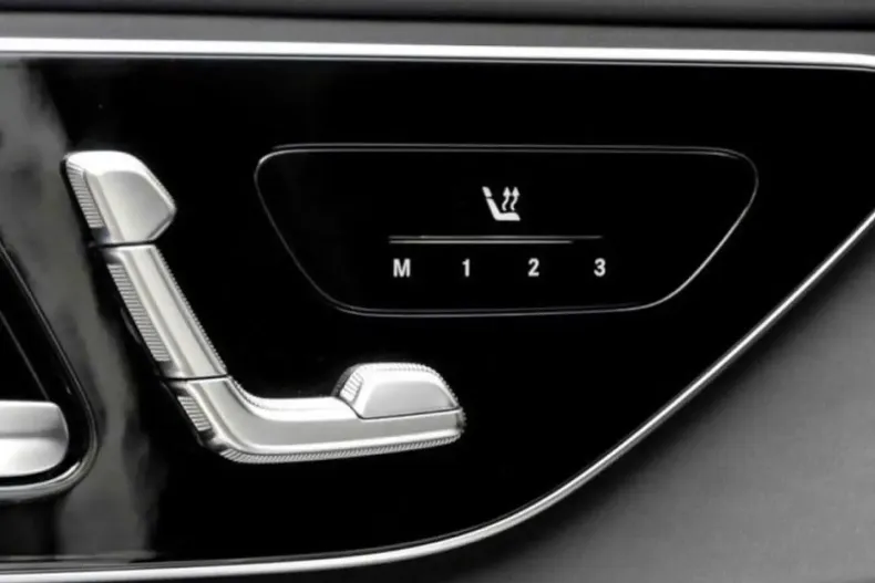 Mercedes-Benz C 43 AMG (Clasa C) din 2024 cu 9.700 km - oferta MER186544 - foto 14