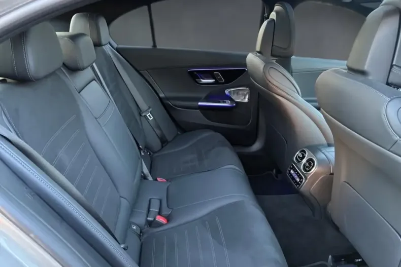 Mercedes-Benz C 400 (Clasa C) din 2024 cu 27.749 km - oferta MER186545 - foto 14