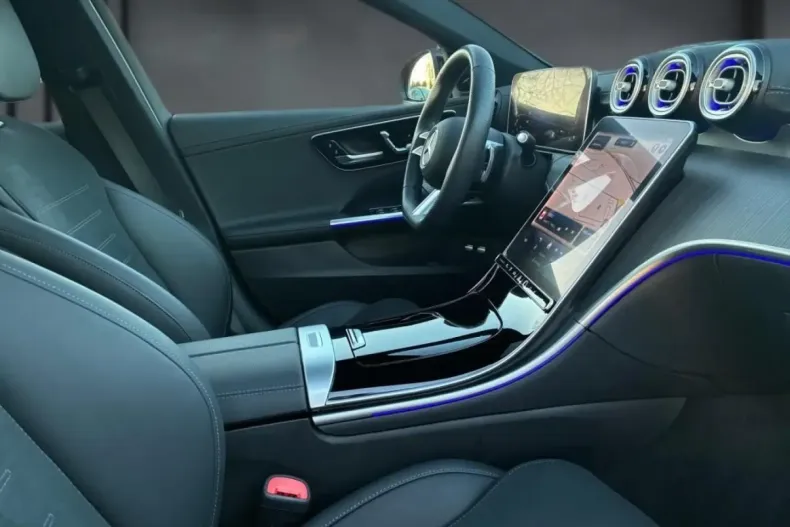 Mercedes-Benz C 400 (Clasa C) din 2024 cu 27.749 km - oferta MER186545 - foto 17