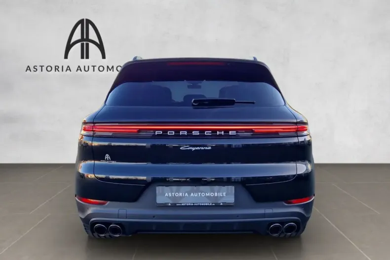 Porsche Cayenne din 2024 cu 23.122 km - oferta POR186547 - foto 3