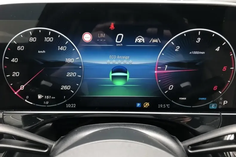 Mercedes-Benz E 220 (Clasa E) din 2025 cu 26.492 km - oferta MER186549 - foto 9