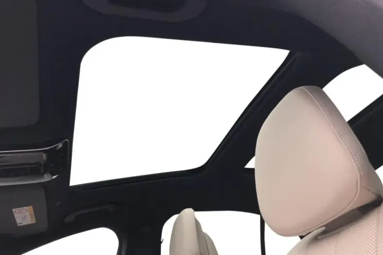 Mercedes-Benz E 220 (Clasa E) din 2025 cu 26.492 km - oferta MER186549 - foto 13