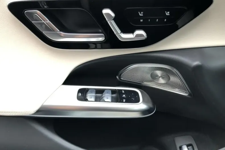 Mercedes-Benz E 220 (Clasa E) din 2025 cu 26.492 km - oferta MER186549 - foto 15