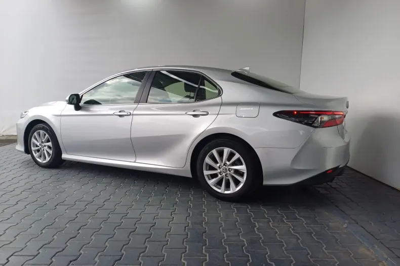 Toyota Camry din 2022 cu 23.879 km - oferta TOY186553 - foto 2