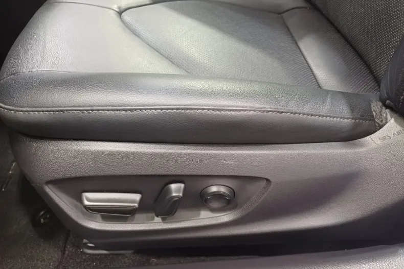 Toyota Camry din 2022 cu 23.879 km - oferta TOY186553 - foto 21