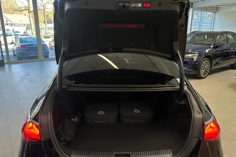 Mercedes-Benz E 53 AMG (Clasa E) din 2025 cu 7.441 km - oferta MER186555 - foto 15