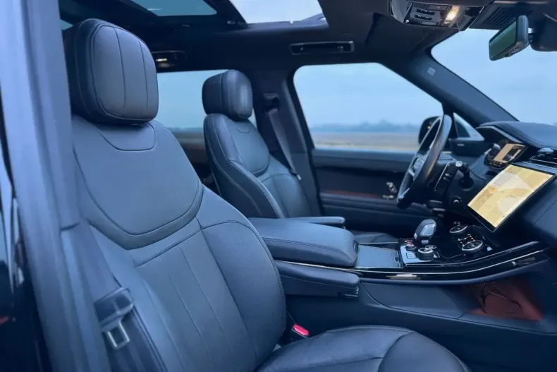 Land Rover Range Rover Sport din 2024 cu 19.522 km - oferta LAN186564 - foto 8