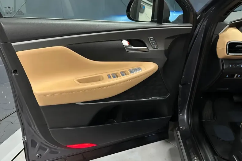 Hyundai SANTA FE din 2021 cu 45.000 km - oferta HYU186567 - foto 13