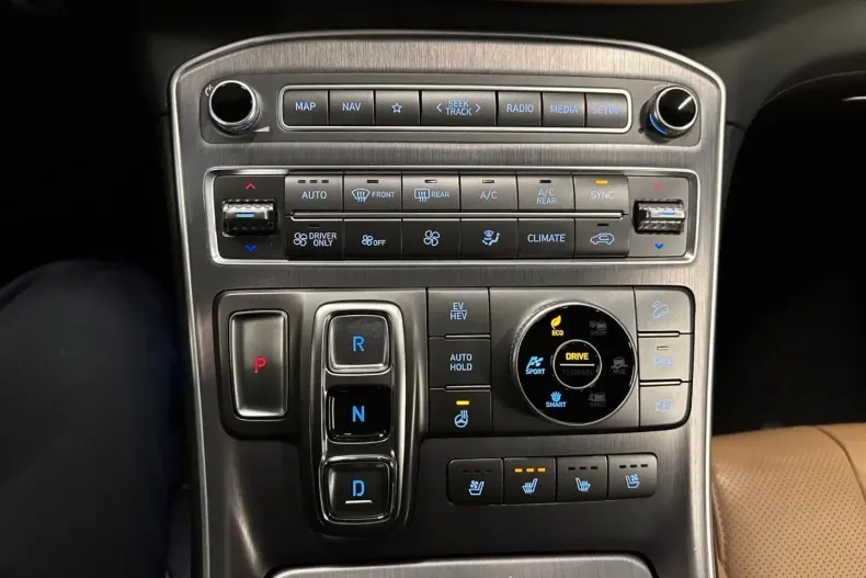 Hyundai SANTA FE din 2021 cu 45.000 km - oferta HYU186567 - foto 22