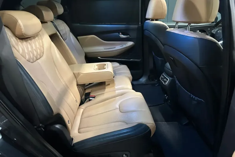 Hyundai SANTA FE din 2021 cu 45.000 km - oferta HYU186567 - foto 28