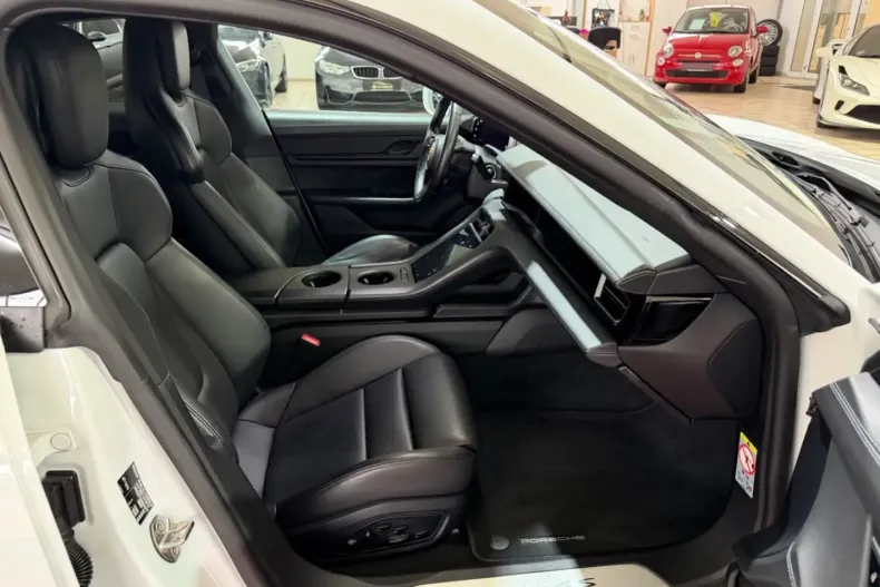 Porsche Taycan din 2021 cu 89.500 km - oferta POR186573 - foto 31