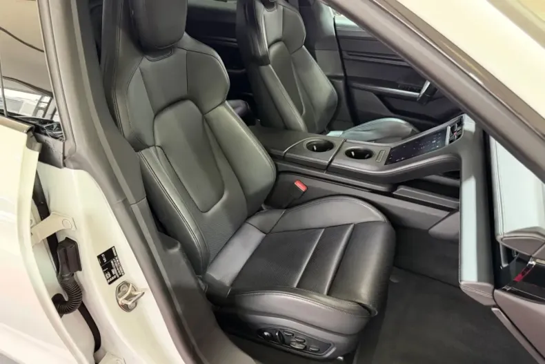 Porsche Taycan din 2021 cu 89.500 km - oferta POR186573 - foto 32