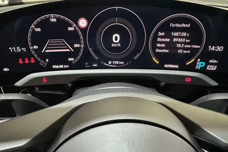 Porsche Taycan din 2021 cu 89.500 km - oferta POR186573 - foto 44