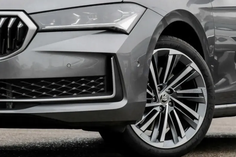 Skoda Superb din 2024 cu 26.726 km - oferta SKO186575 - foto 4