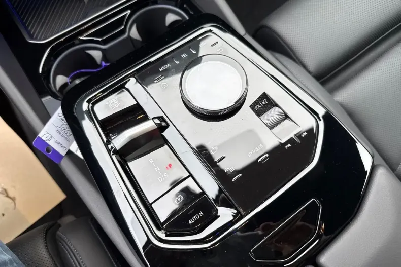 BMW 520 (Seria 5) din 2025 cu 10.500 km - oferta BMW186578 - foto 13