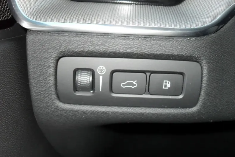 Volvo XC60 din 2021 cu 76.635 km - oferta VOL186579 - foto 16