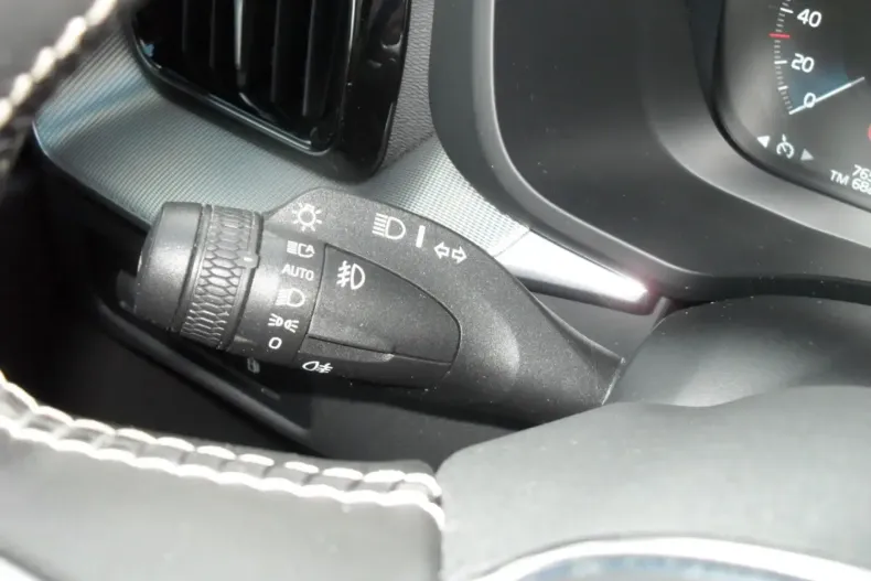 Volvo XC60 din 2021 cu 76.635 km - oferta VOL186579 - foto 29