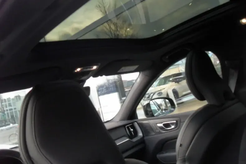 Volvo XC60 din 2021 cu 76.635 km - oferta VOL186579 - foto 33