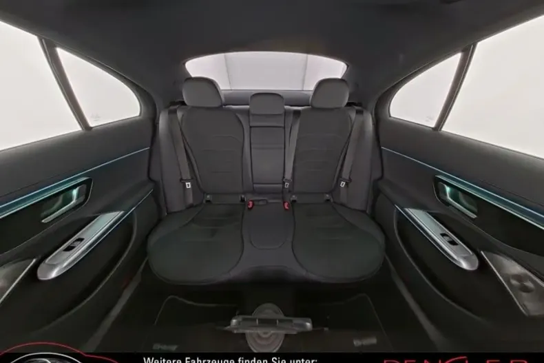 Mercedes-Benz E 220 (Clasa E) din 2024 cu 30.455 km - oferta MER186582 - foto 5