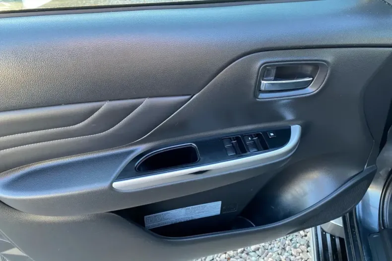 Mitsubishi L200 din 2021 cu 59.890 km - oferta MIT186590 - foto 16