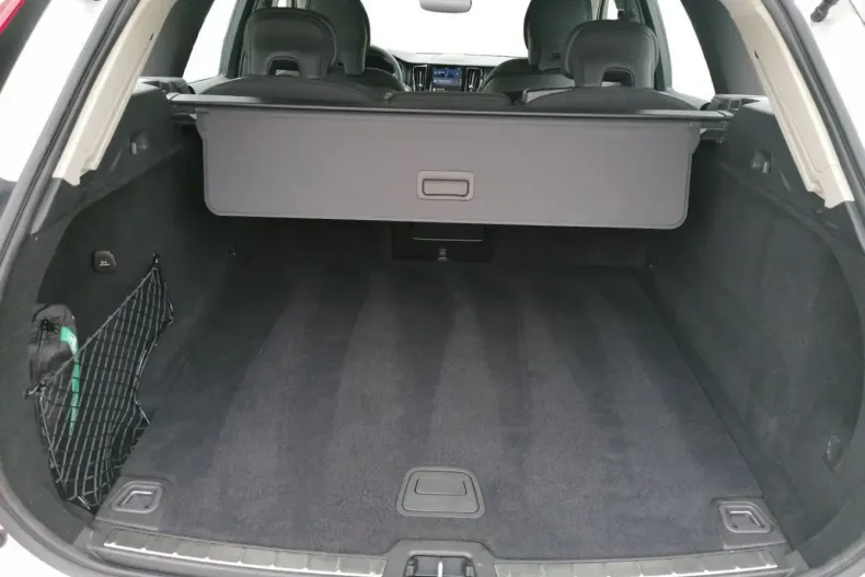 Volvo XC60 din 2022 cu 26.961 km - oferta VOL186596 - foto 21