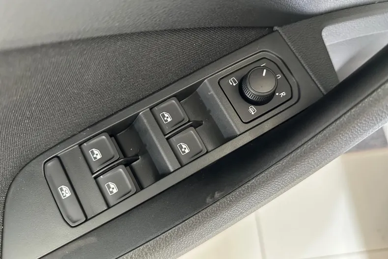 Skoda Scala din 2026 cu 1.720 km - oferta SKO186619 - foto 9