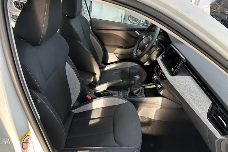 Skoda Scala din 2026 cu 1.720 km - oferta SKO186619 - foto 16