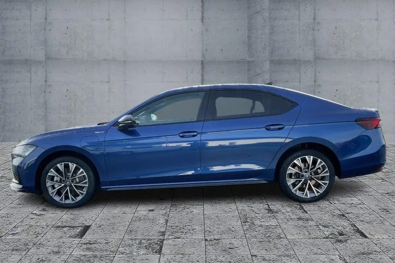 Skoda Superb din 2026 cu 5.000 km - oferta SKO186620 - foto 5