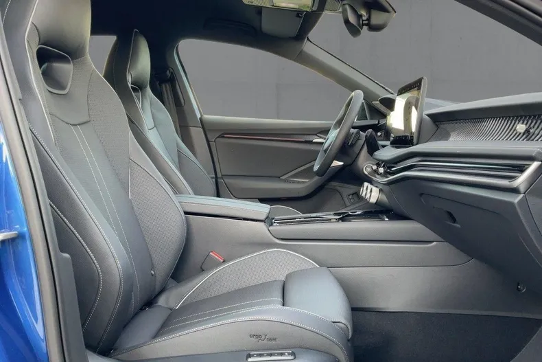 Skoda Superb din 2026 cu 5.000 km - oferta SKO186620 - foto 6