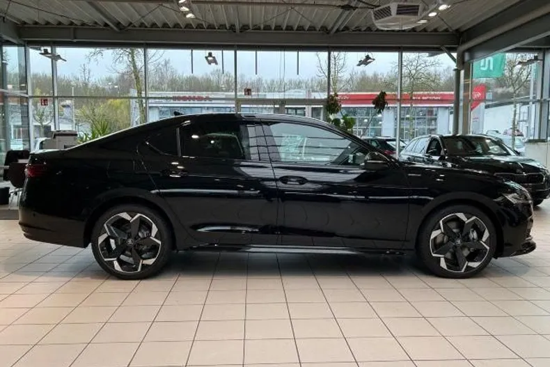 Skoda Superb din 2026 cu 0 km - oferta SKO186622 - foto 12