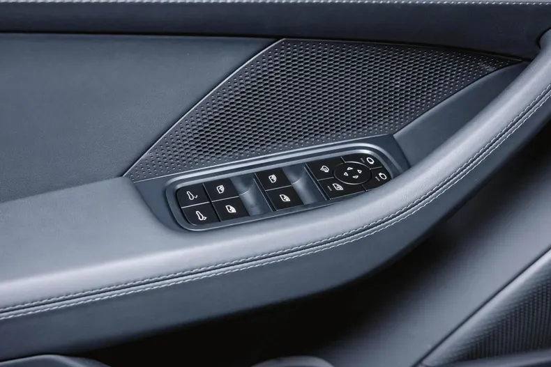 Porsche Panamera din 2026 cu 10 km - oferta POR186623 - foto 24