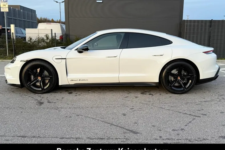 Porsche Taycan din 2026 cu 9.900 km - oferta POR186624 - foto 2