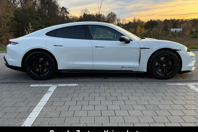 Porsche Taycan din 2026 cu 9.900 km - oferta POR186624 - foto 7