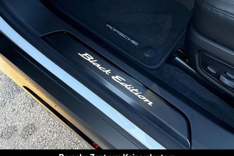 Porsche Taycan din 2026 cu 9.900 km - oferta POR186624 - foto 17