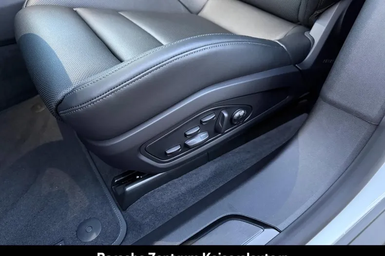 Porsche Taycan din 2026 cu 9.900 km - oferta POR186624 - foto 18