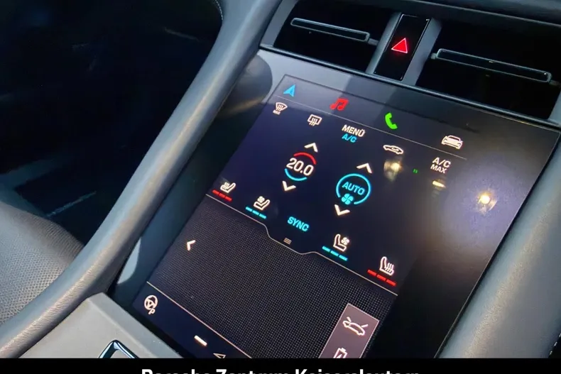 Porsche Taycan din 2026 cu 9.900 km - oferta POR186624 - foto 34