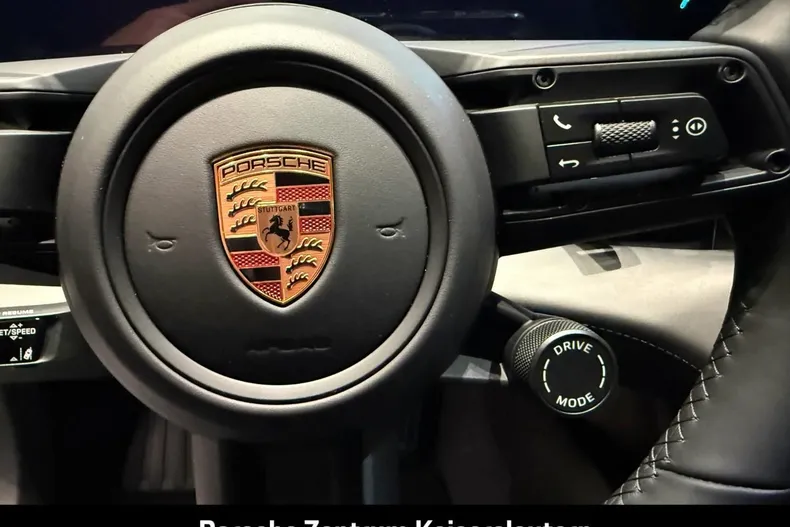 Porsche Taycan din 2026 cu 9.900 km - oferta POR186624 - foto 37