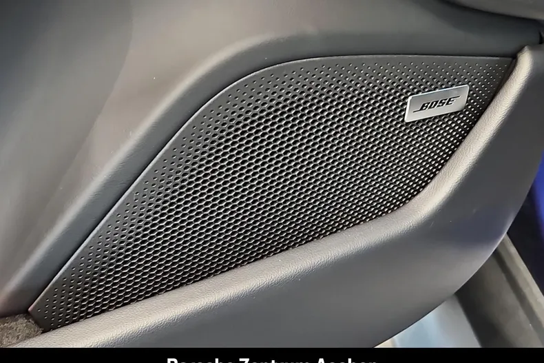 Porsche Taycan din 2026 cu 8.000 km - oferta POR186625 - foto 22