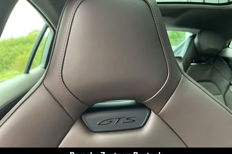 Porsche Panamera din 2026 cu 15 km - oferta POR186628 - foto 19