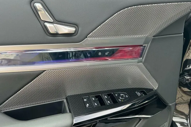 BMW 740 (Seria 7) din 2026 cu 0 km - oferta BMW186630 - foto 7