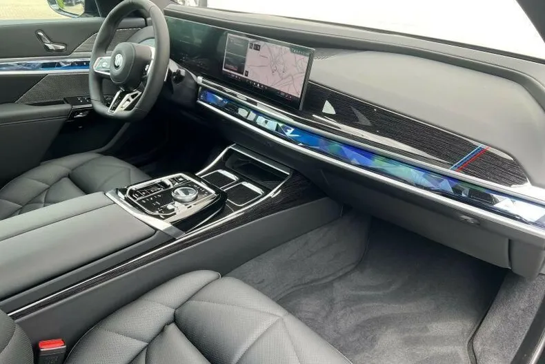 BMW 740 (Seria 7) din 2026 cu 0 km - oferta BMW186630 - foto 11