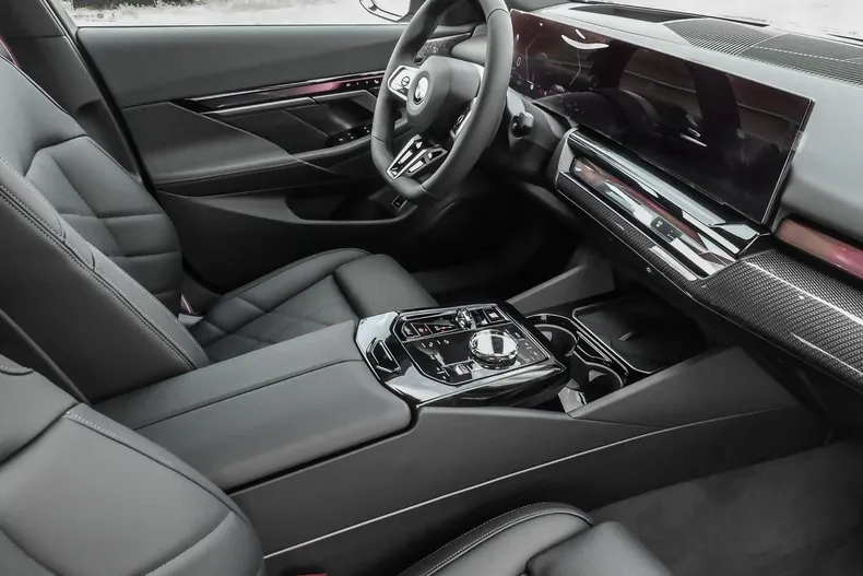 BMW 520 (Seria 5) din 2026 cu 1.001 km - oferta BMW186631 - foto 5