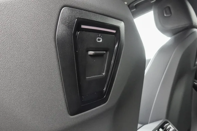 BMW 520 (Seria 5) din 2026 cu 1.001 km - oferta BMW186631 - foto 19