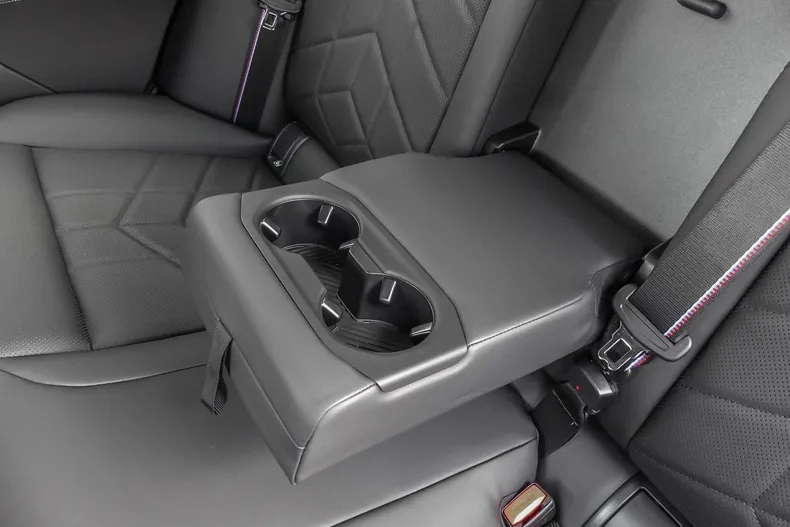 BMW 520 (Seria 5) din 2026 cu 1.001 km - oferta BMW186631 - foto 21