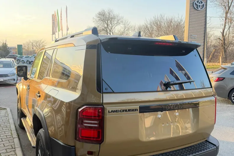 Toyota Land Cruiser 250 din 2025 cu 5 km - oferta TOY186636 - foto 6