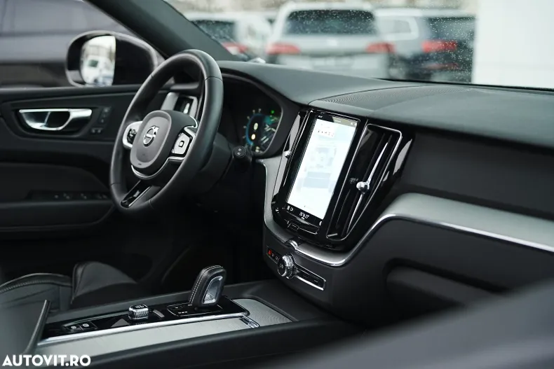 Volvo XC60 din 2022 cu 148.200 km - oferta VOL186645 - foto 25